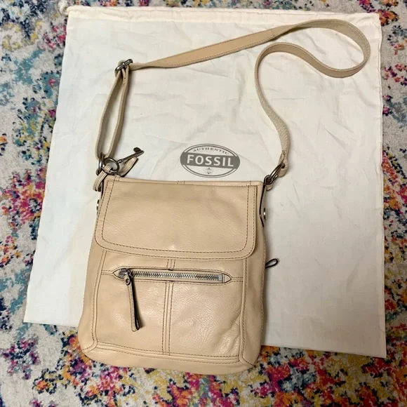 Fossil Live Long Vintage 1954 Blonde Leather Brass Key Adjustable Crossbody Bag - Picture 1 of 13